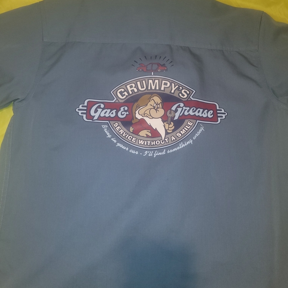 Disney Men's Short-Sleeve Button-Down Work Shirt in Gray - Picture 2 of 4